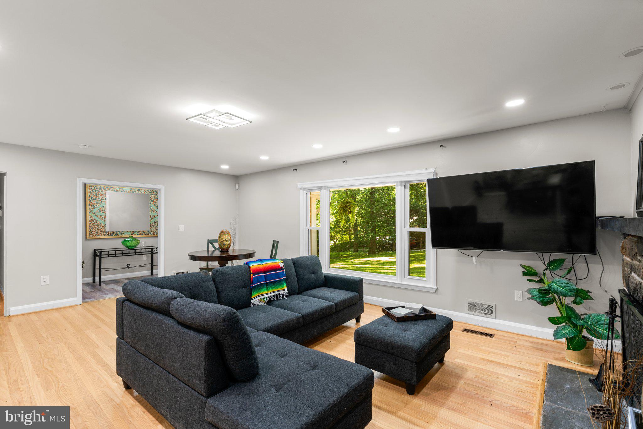 11202 WOODLAND DRIVE