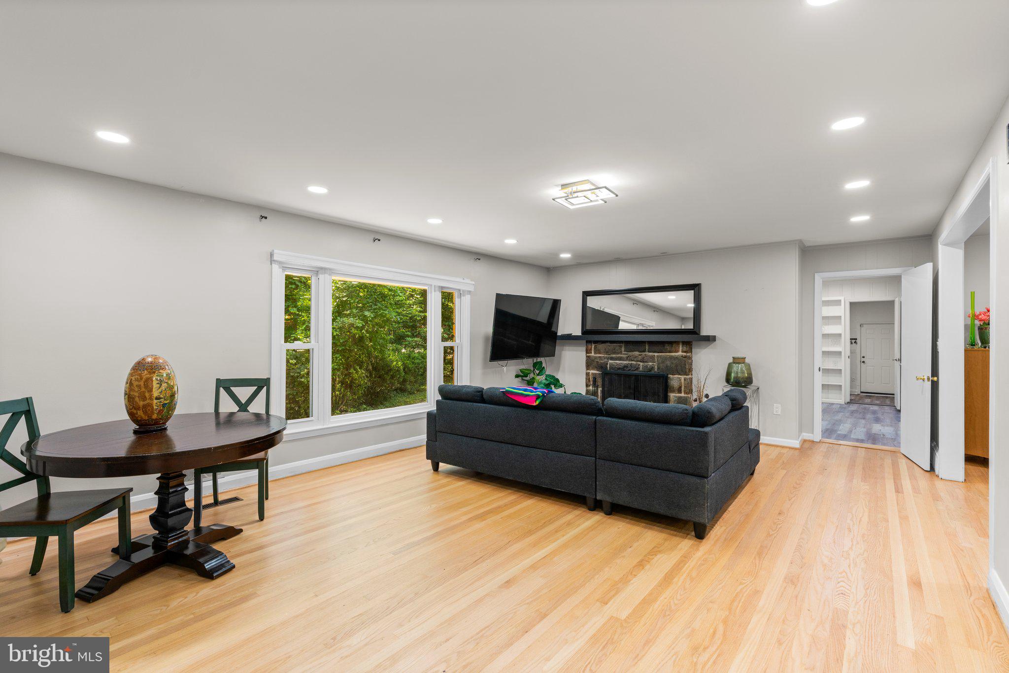 11202 WOODLAND DRIVE