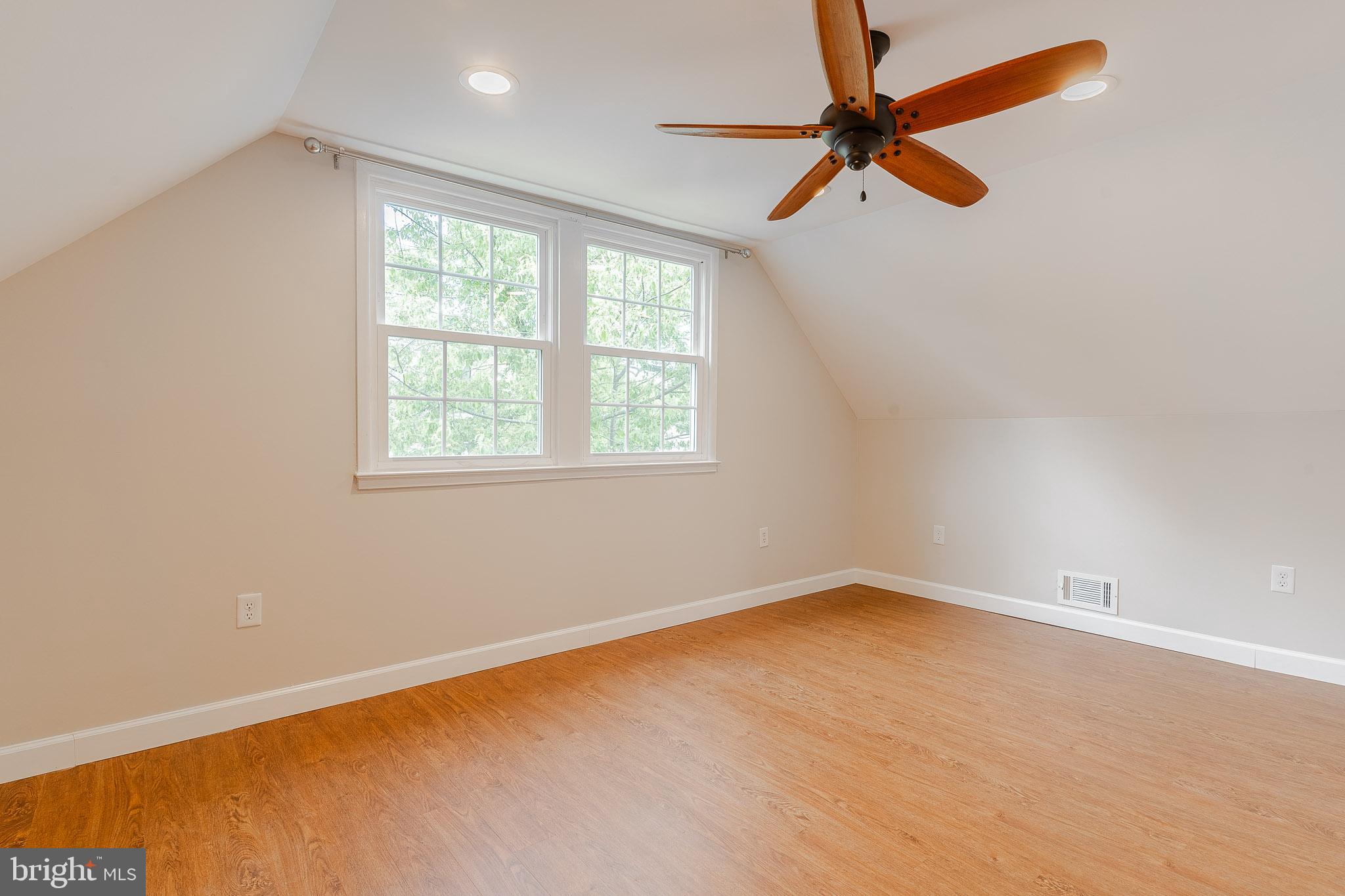 GREENBRIAR - Residential Lease