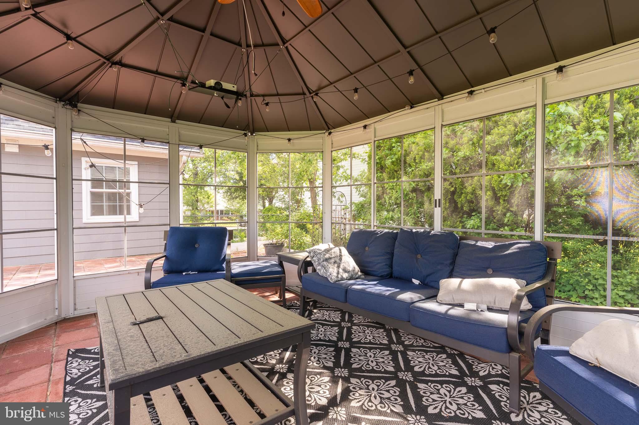 GREENBRIAR - Residential Lease