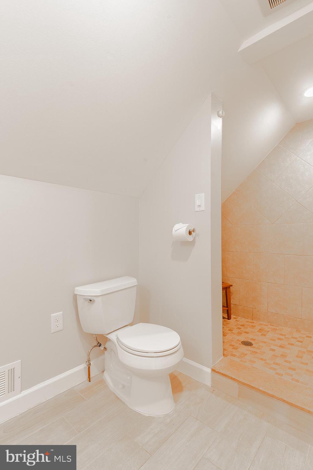 GREENBRIAR - Residential Lease