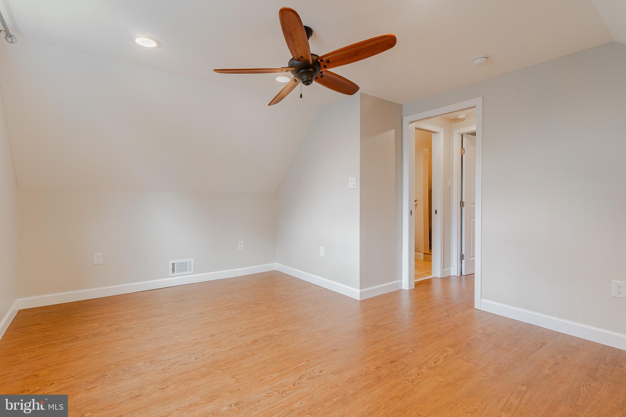 GREENBRIAR - Residential Lease