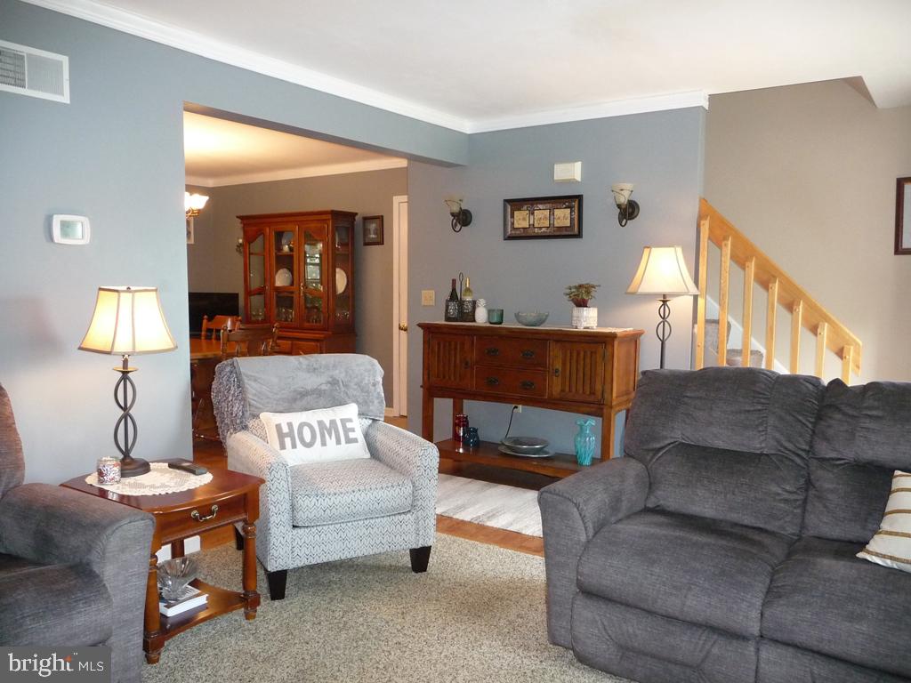 VILLAGE SQUARE - Residential