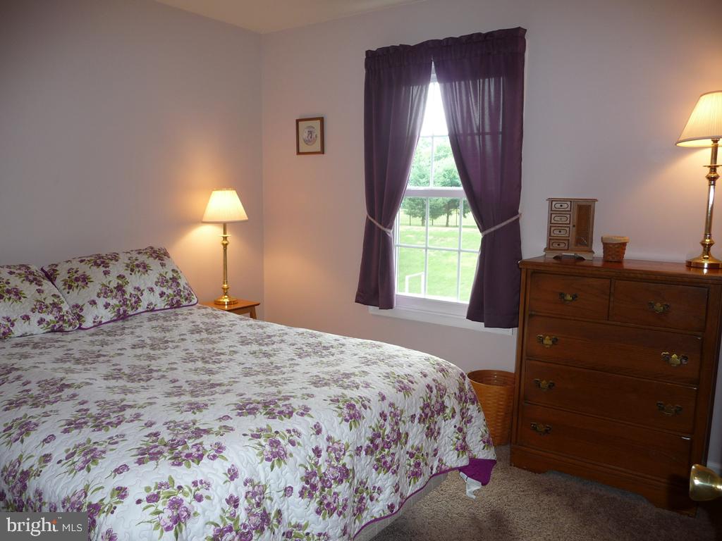 VILLAGE SQUARE - Residential