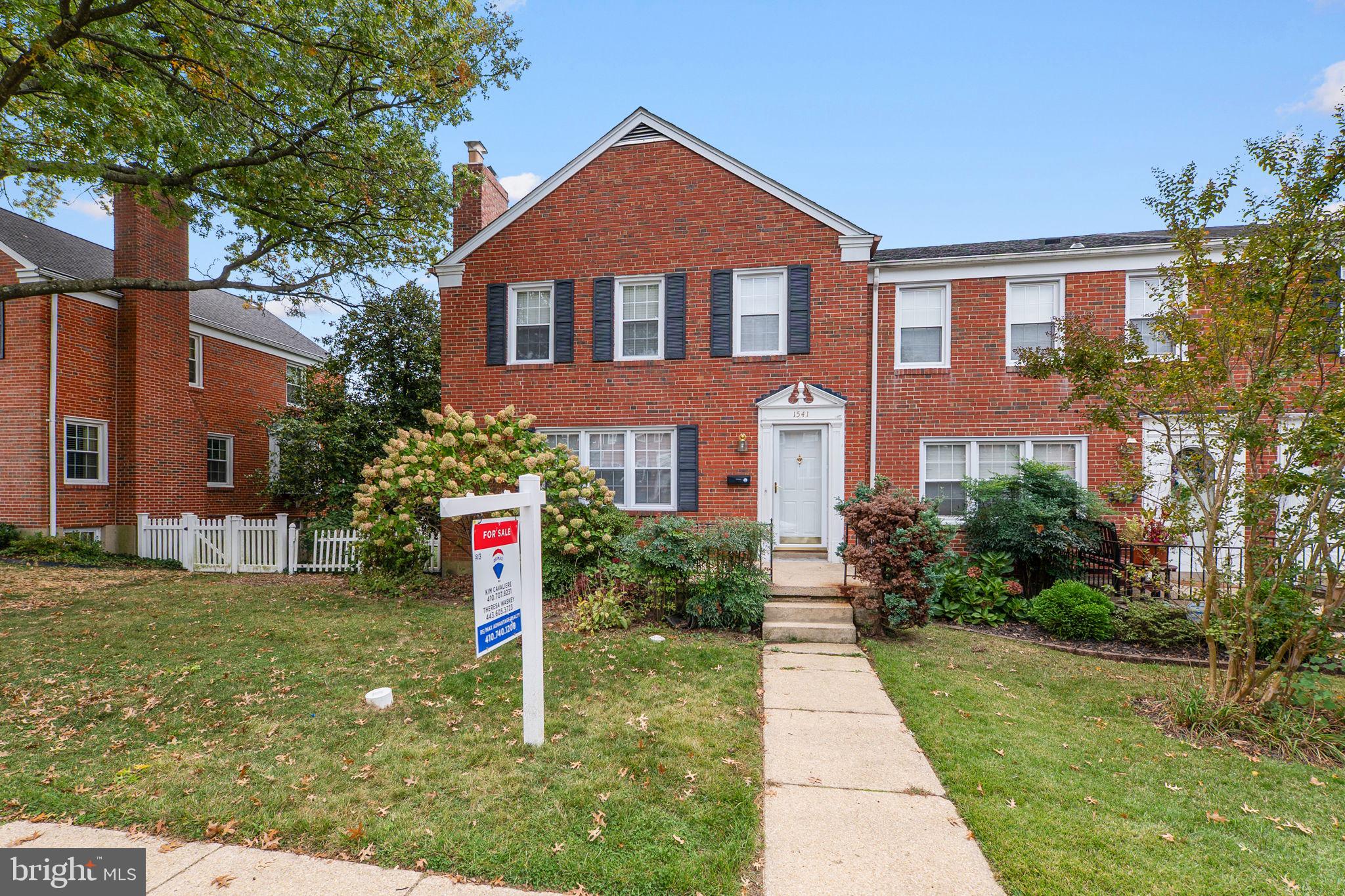 1541 DOXBURY ROAD
