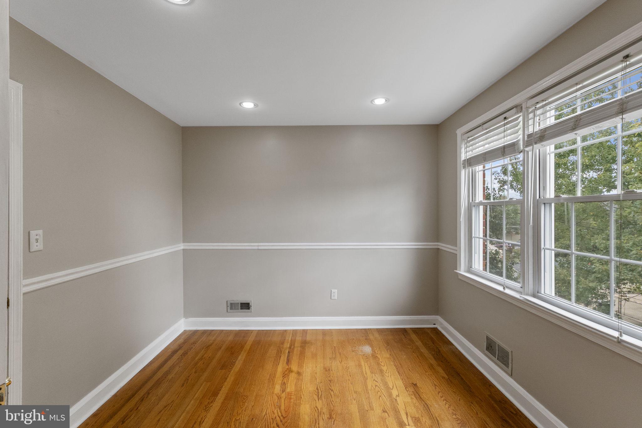 LOCH RAVEN MANOR - Residential