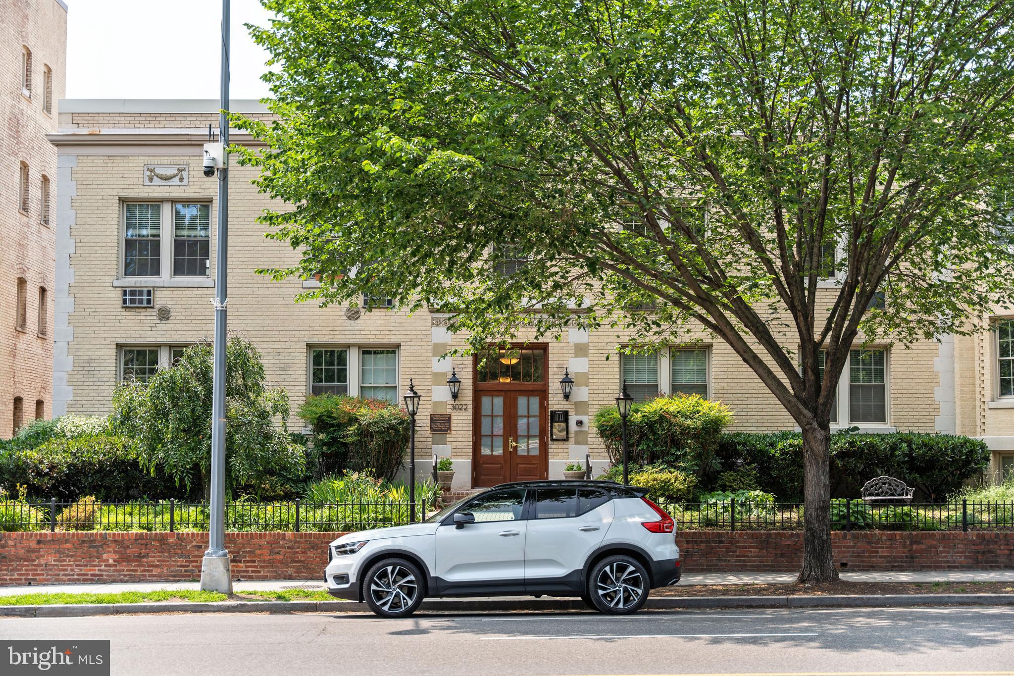 3022 WISCONSIN AVENUE NW 103