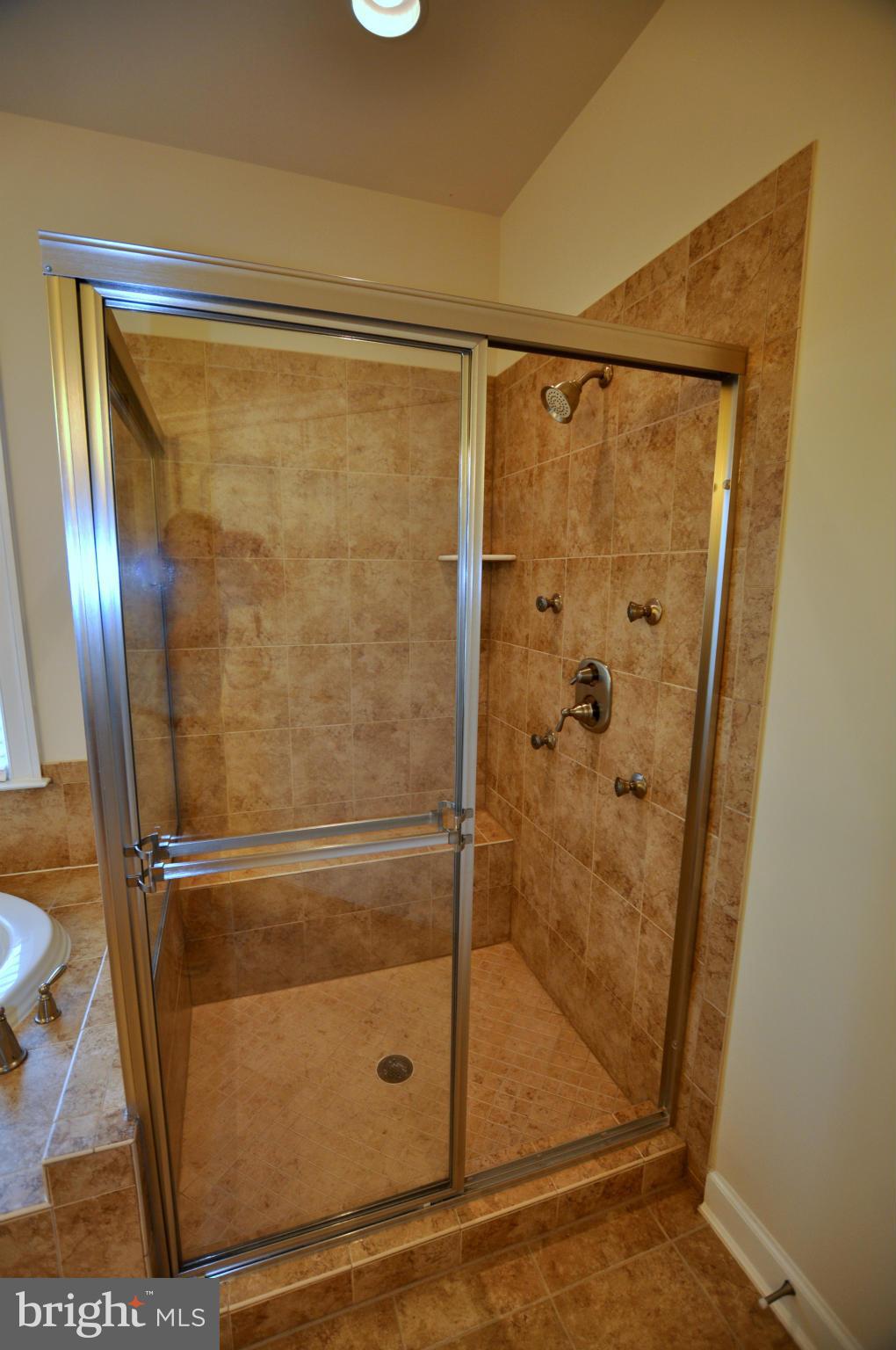 AVONLEA - Residential