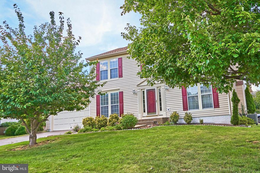 Elegant single family home available for lease in amenity rich Ashburn village! Explore this lovely, gleaming  home with 4 spacious bedrooms and 3.5 baths on 3 finished levels! Hardwood floors on the main and upper levels and laminate flooring in the basement.  BRAND NEW fully upgraded gourmet Kitchen!  Beautiful new cabinetry,  granite counter tops, elegant back splash and more will Wow you!  Open floor plan;  Formal living and dining rooms; Upper level has 4 generous sized bedrooms and 2 full baths;  Rec room, den and a full bath complete the recently finished basement; Ample storage! Available for IMMEDIATE occupancy! Seeking at least a 24 month lease; Only 2 incomes to qualify; good credit required; Enjoy the many great amenities available at the popular Ashburn Village Sports Pavillion - indoor & outdoor pools, tennis courts, Fitness center, indoor basket ball court,  racquet ball,exercise classes and much, much more! All this in a convenient location, close to One Loudoun, shops, restaurants and more! You will love this home!! Come see it today!