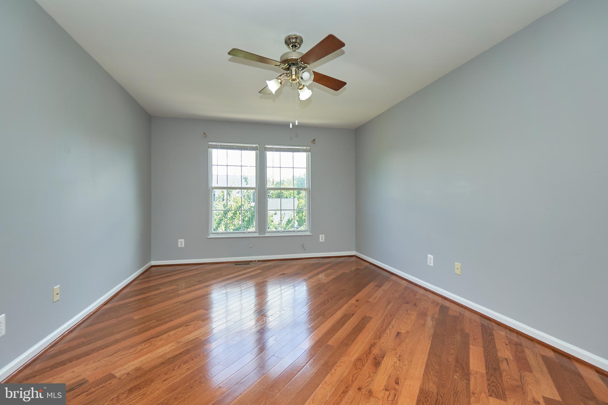 ASHBURN VILLAGE - Residential Lease