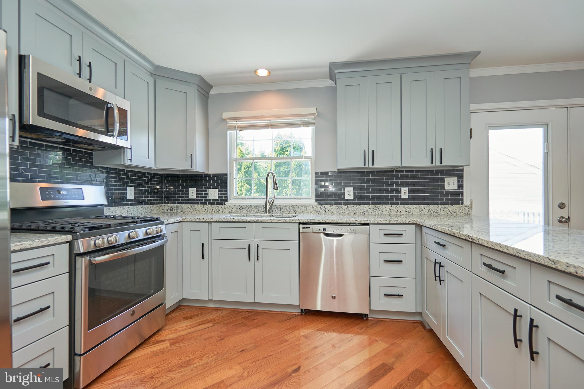 ASHBURN VILLAGE - Residential Lease