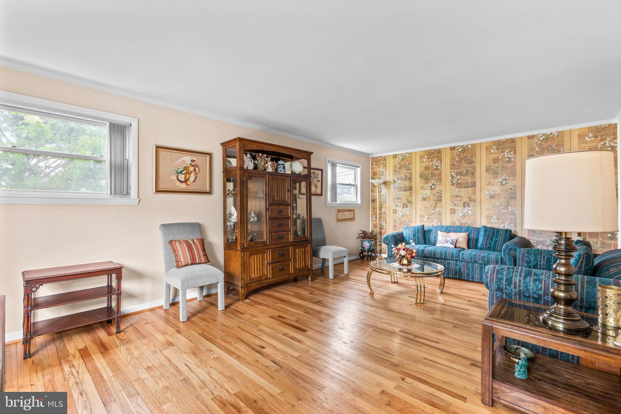 7984 MACKINTOSH DALE