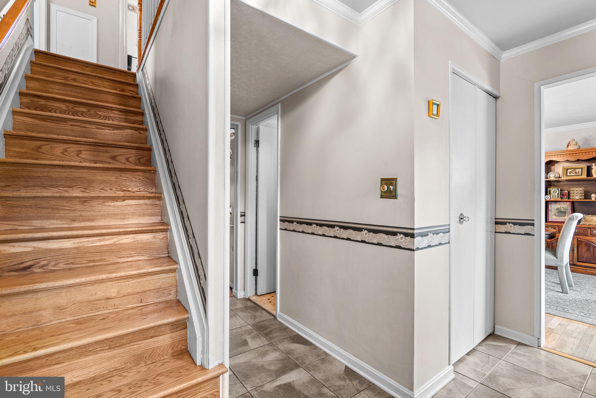7984 MACKINTOSH DALE