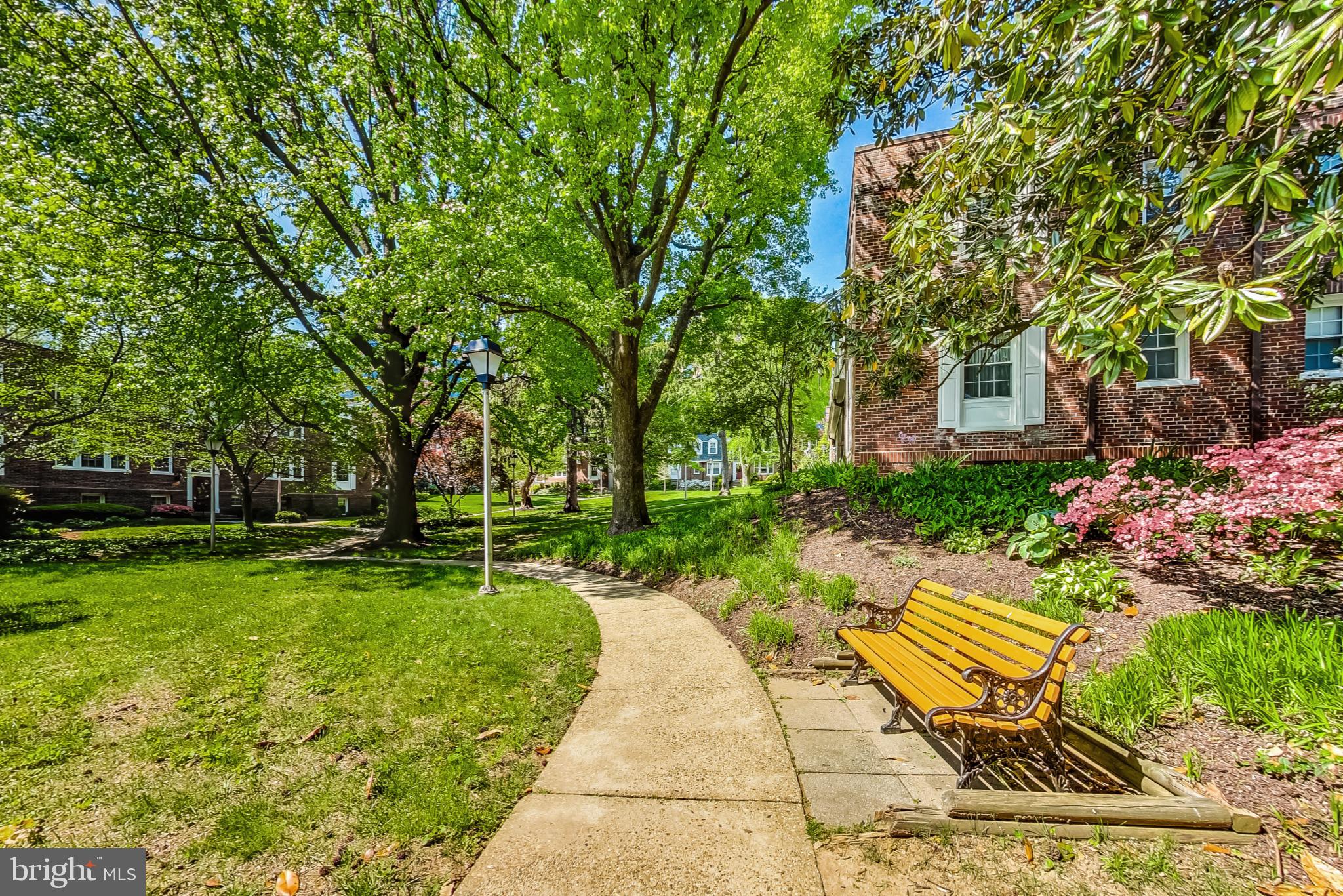 COLONIAL VILLAGE - Residential