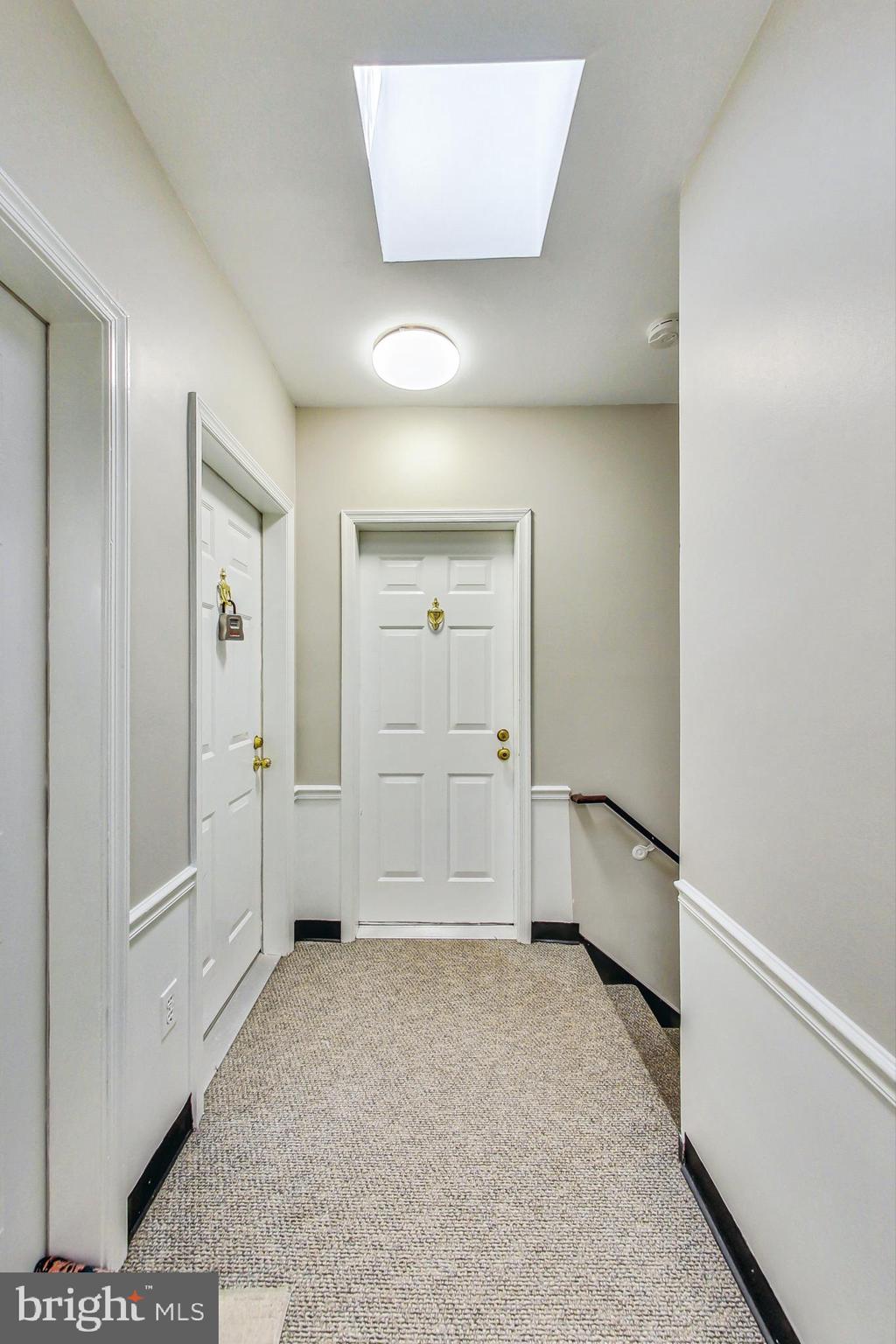 COLONIAL VILLAGE - Residential