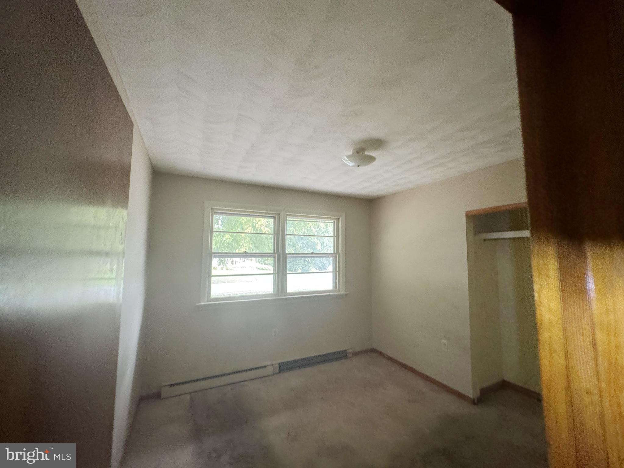 PERRY LAND - Residential