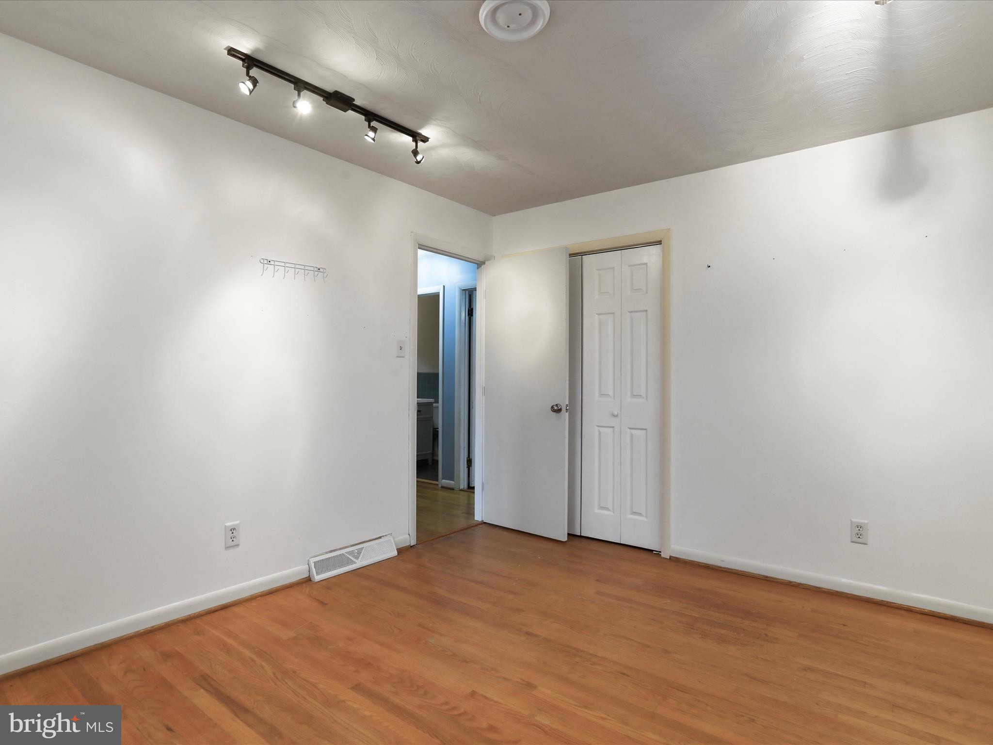 ST JAMES VILLAGE - Residential