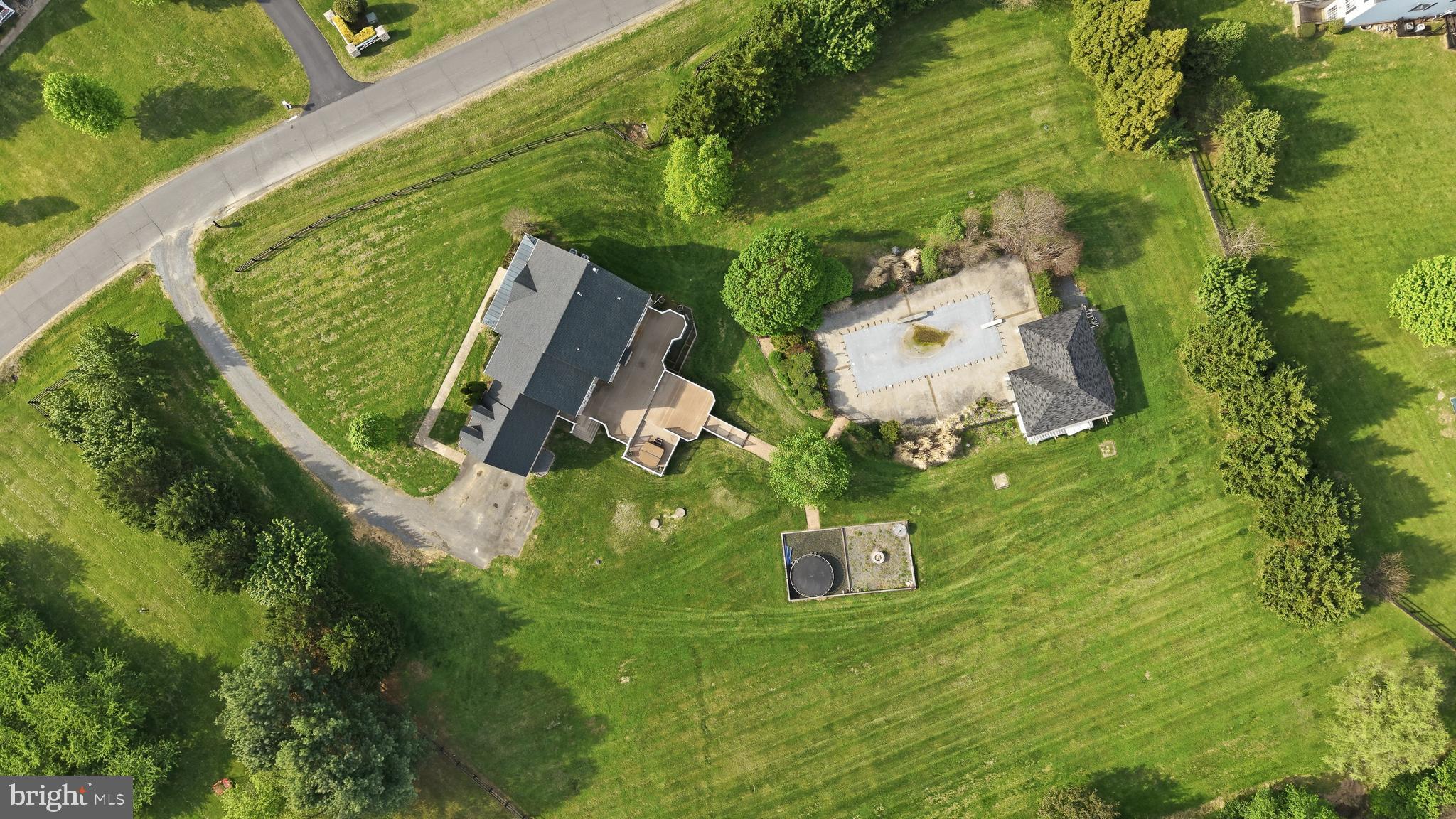 OAK KNOLL FARMS - Residential