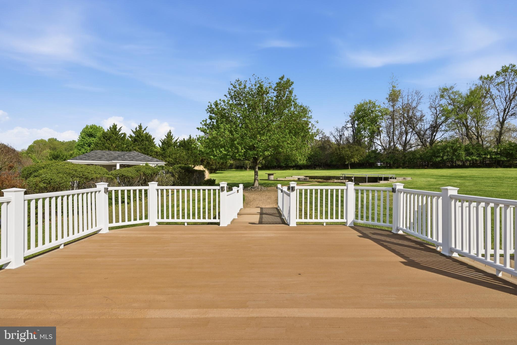 OAK KNOLL FARMS - Residential