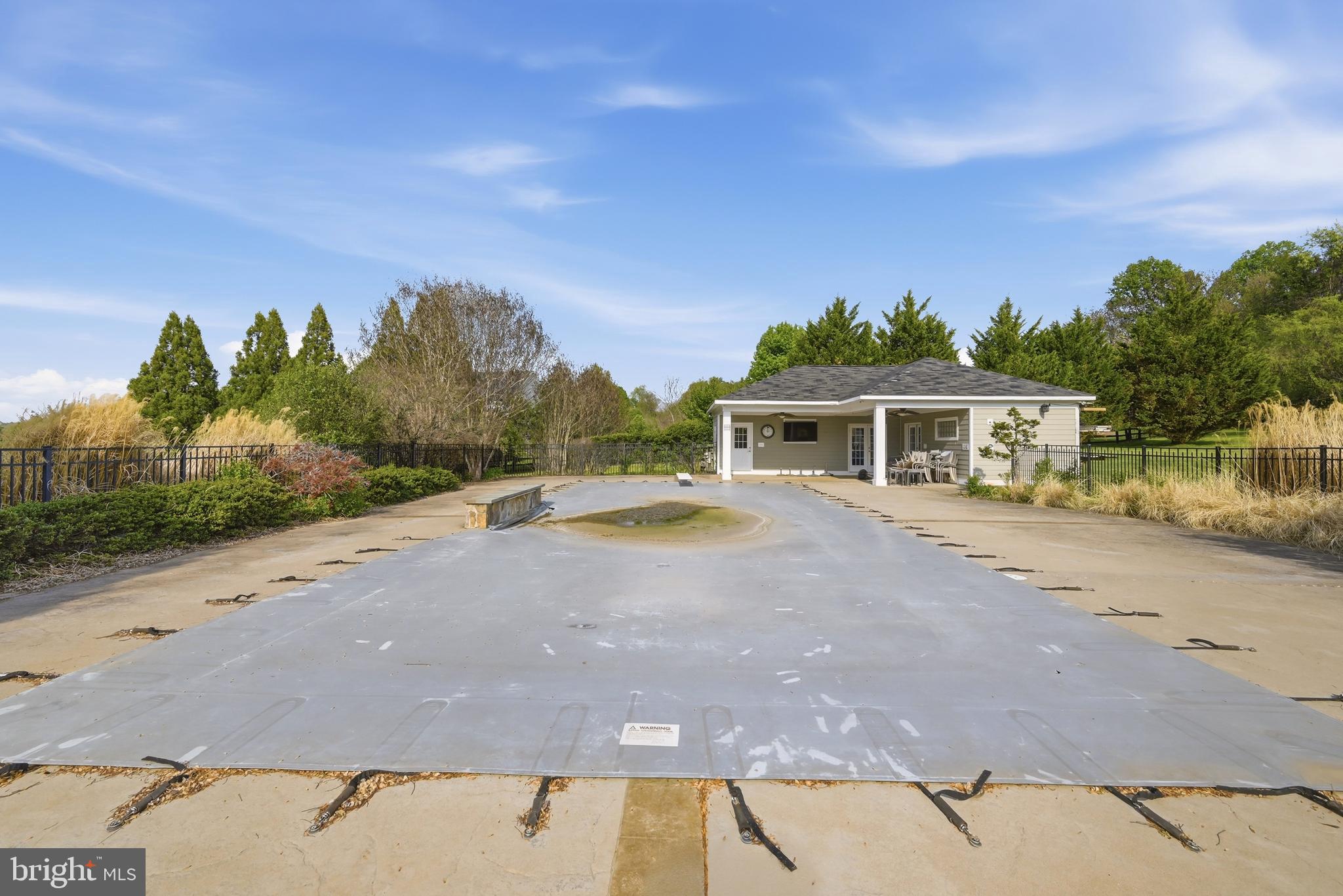 OAK KNOLL FARMS - Residential