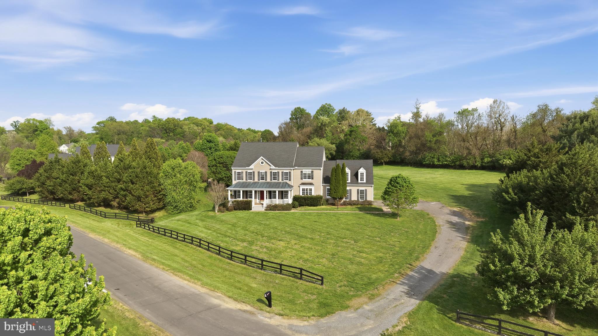 OAK KNOLL FARMS - Residential