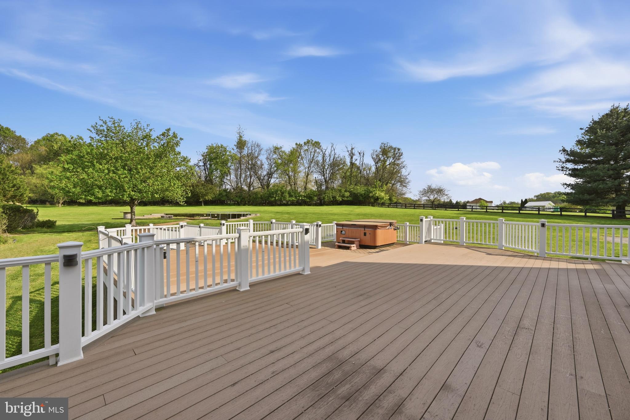 OAK KNOLL FARMS - Residential