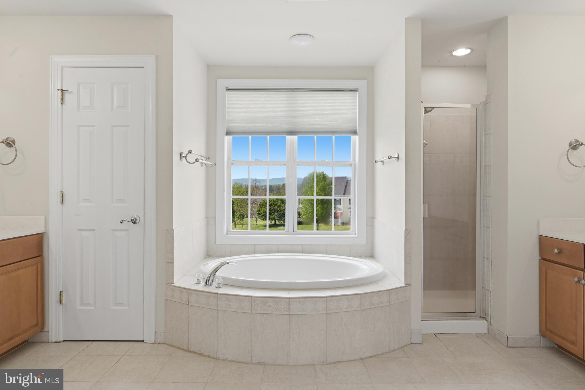 OAK KNOLL FARMS - Residential