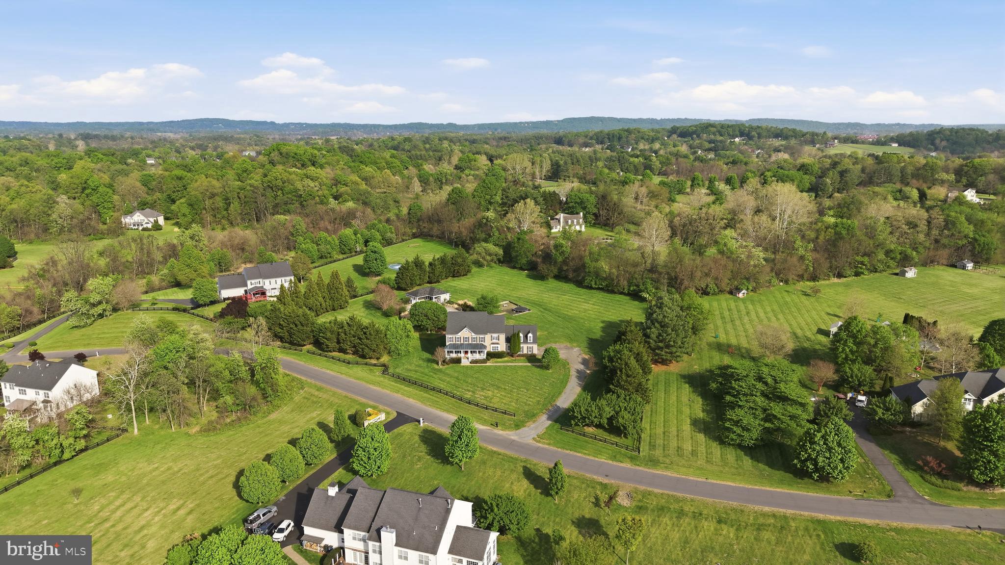 OAK KNOLL FARMS - Residential
