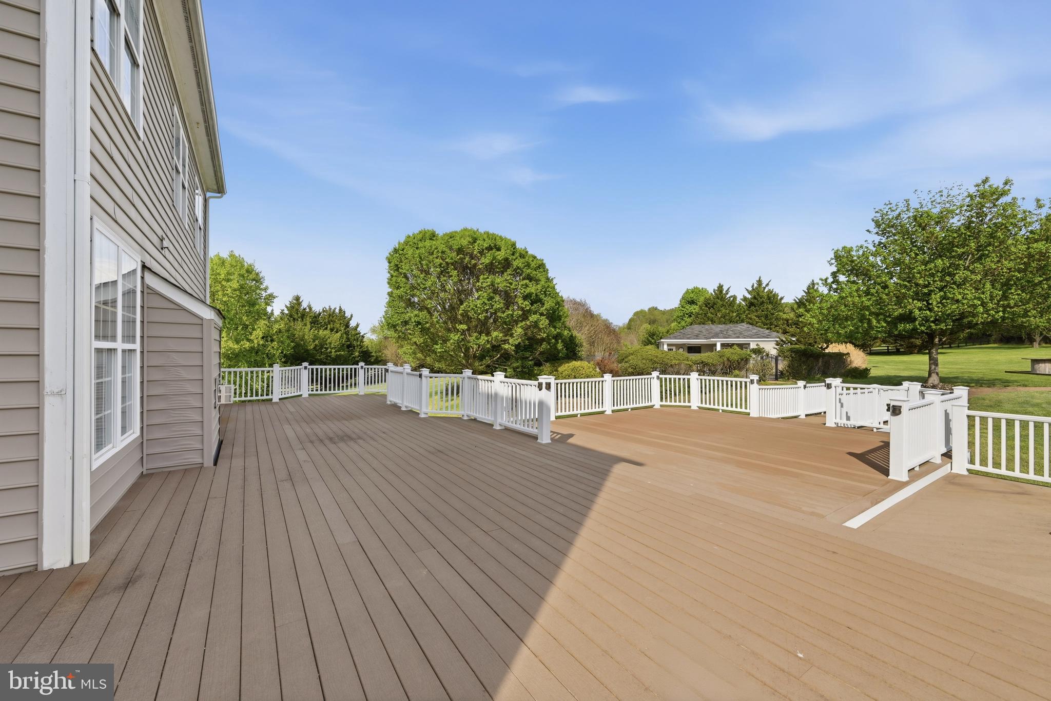 OAK KNOLL FARMS - Residential