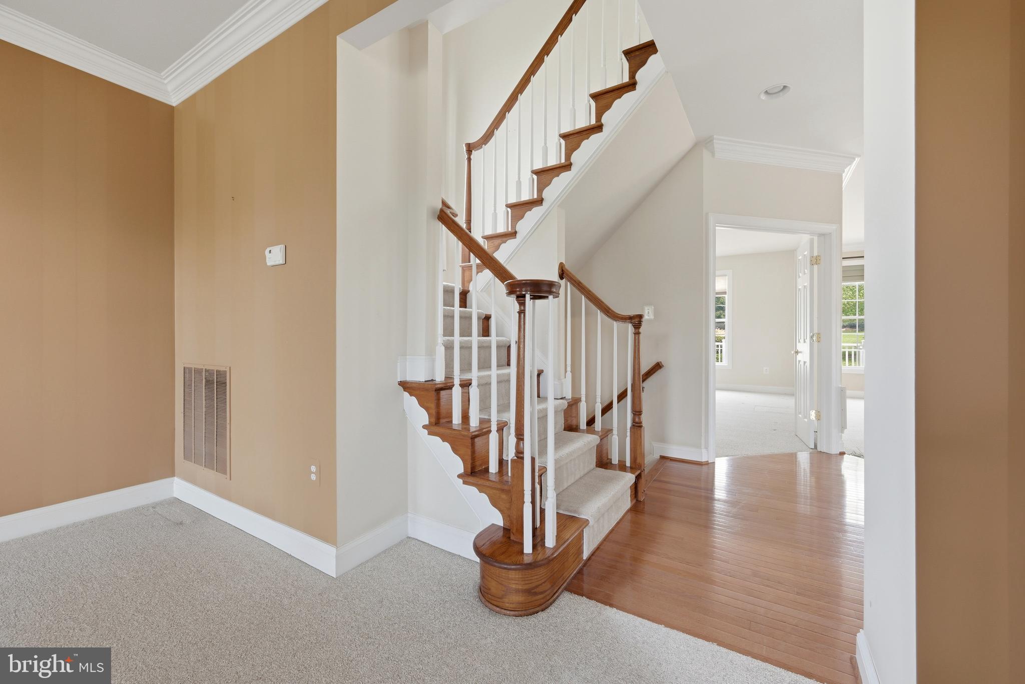 OAK KNOLL FARMS - Residential