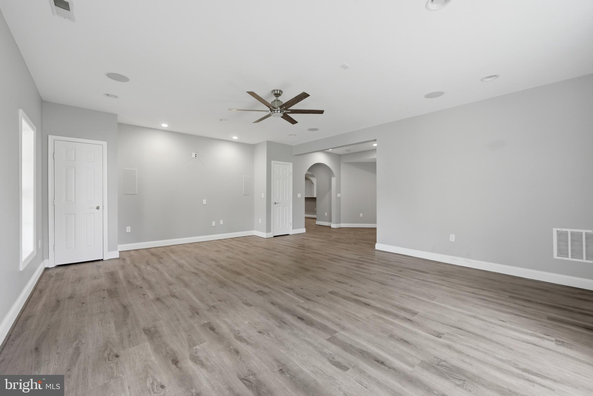 OAK KNOLL FARMS - Residential