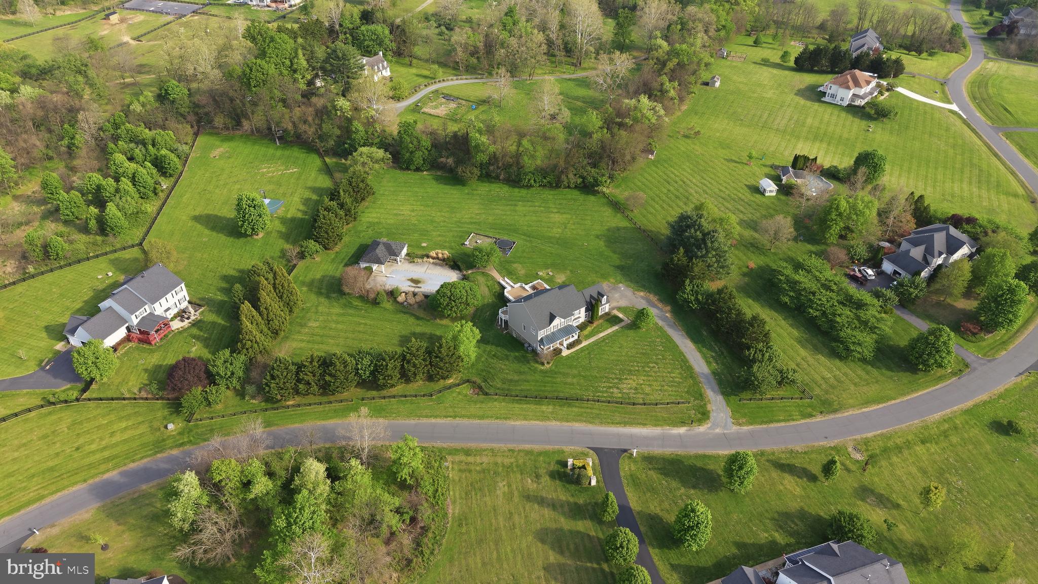 OAK KNOLL FARMS - Residential