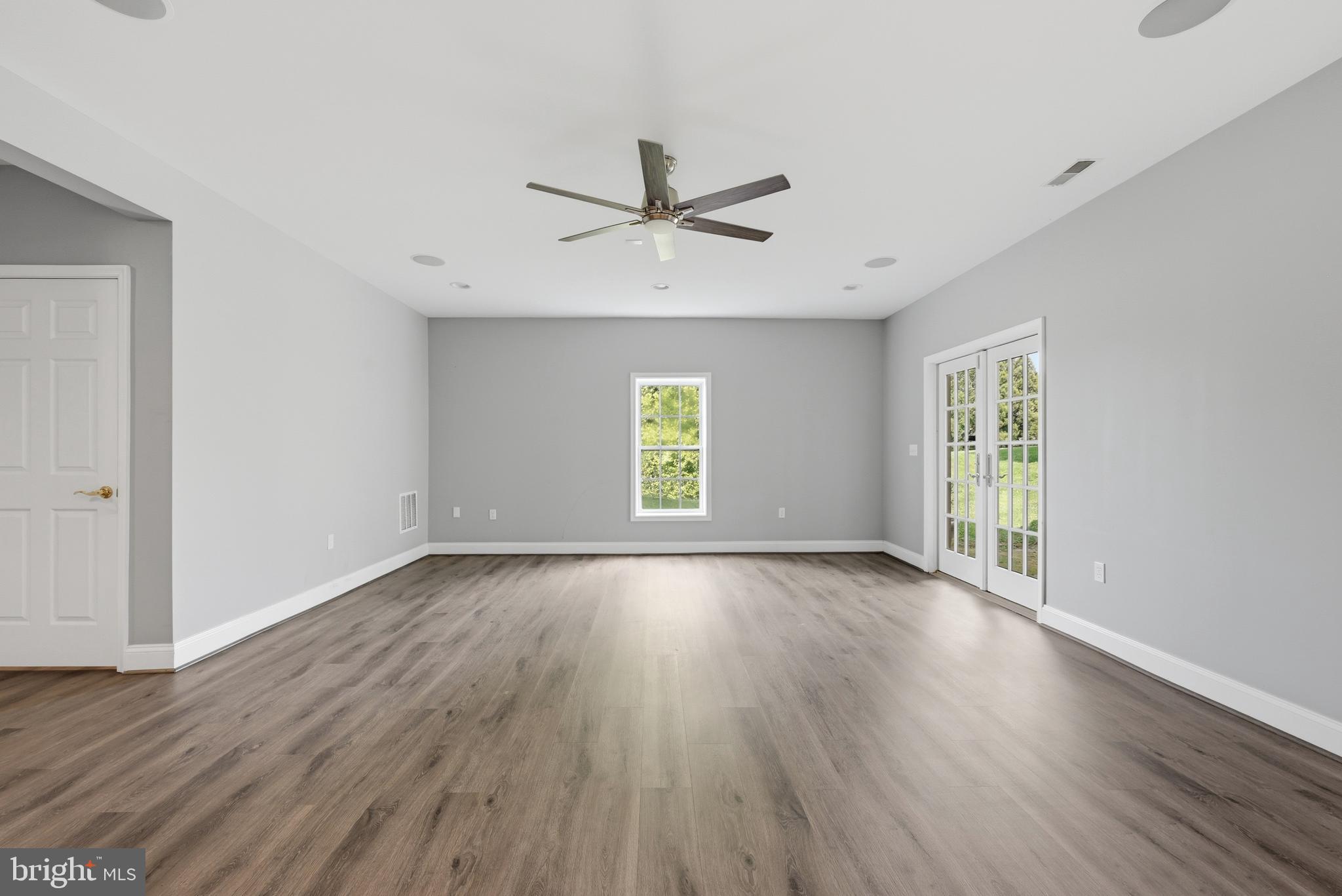 OAK KNOLL FARMS - Residential