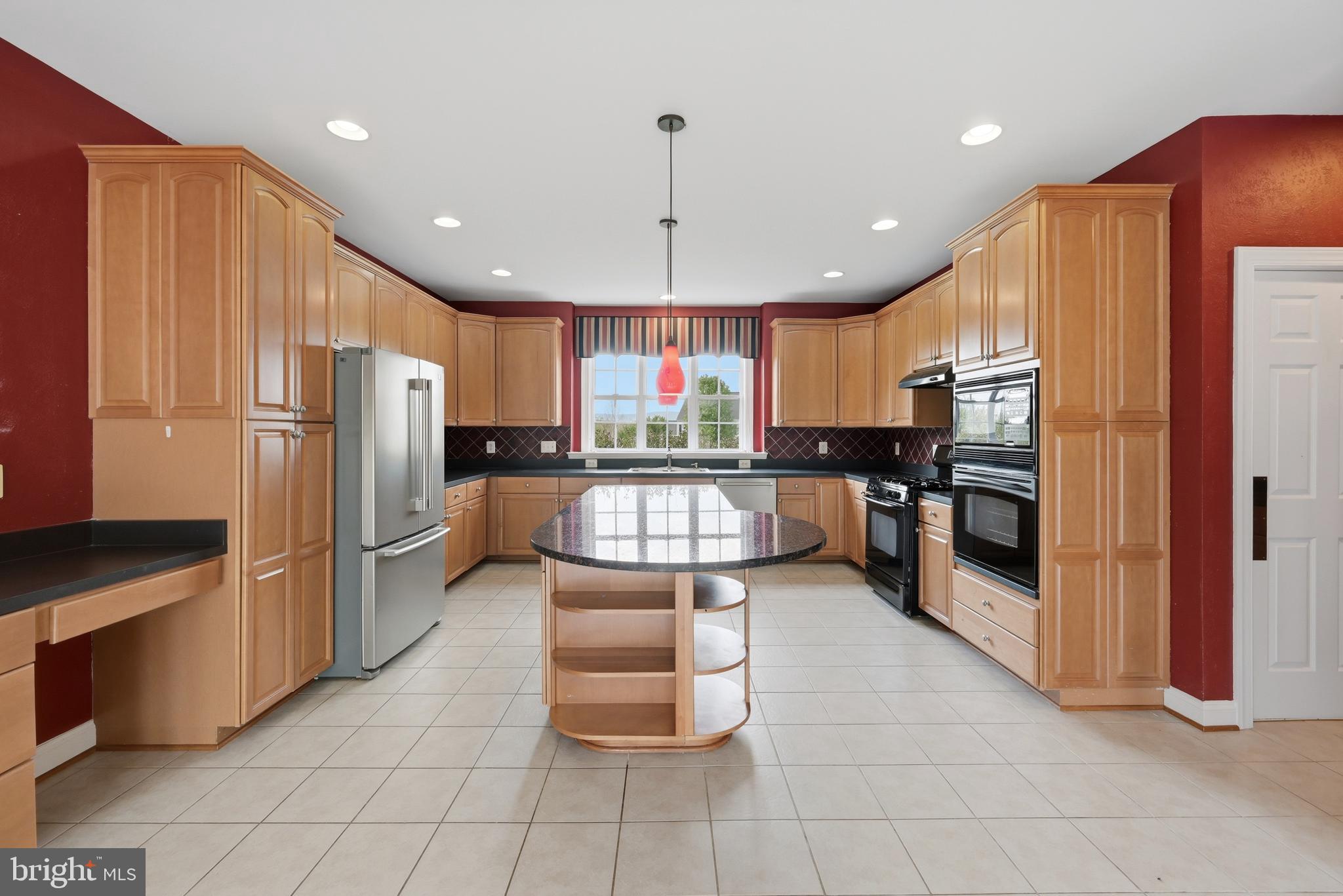 OAK KNOLL FARMS - Residential