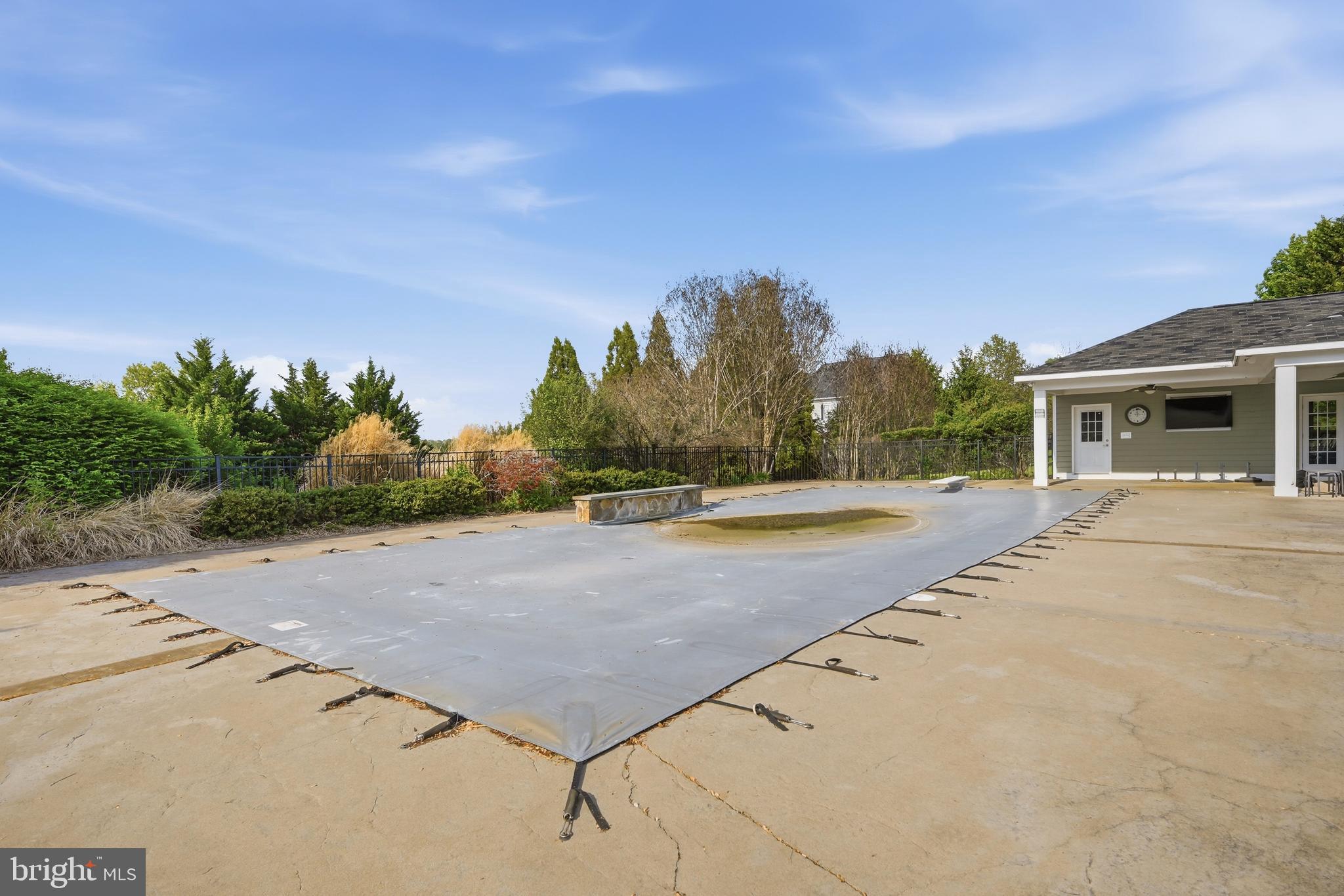 OAK KNOLL FARMS - Residential