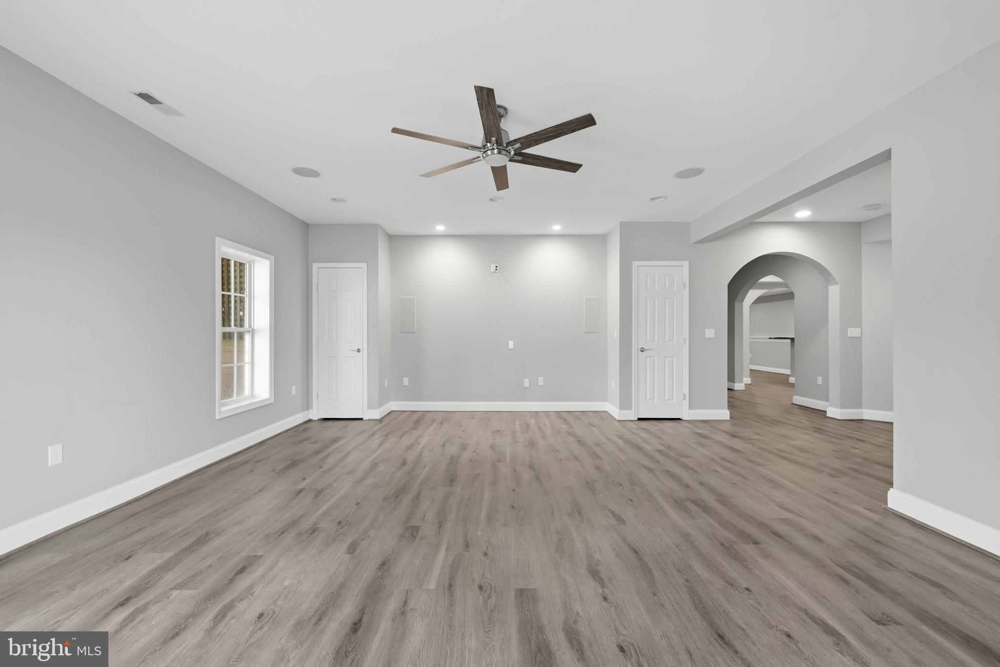 OAK KNOLL FARMS - Residential