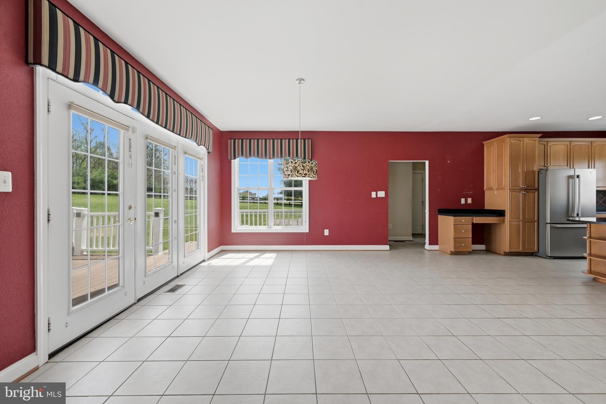 OAK KNOLL FARMS - Residential