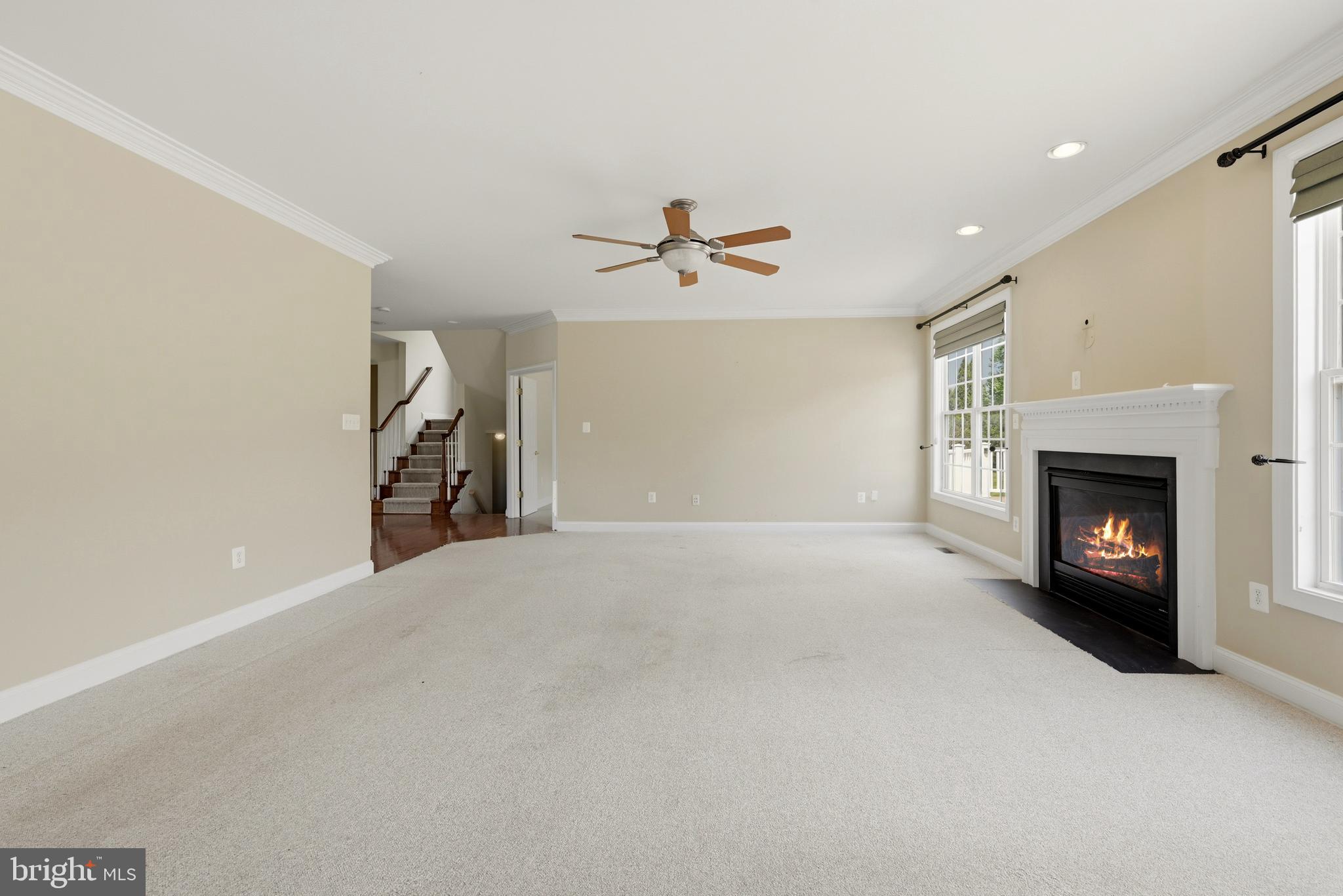 OAK KNOLL FARMS - Residential