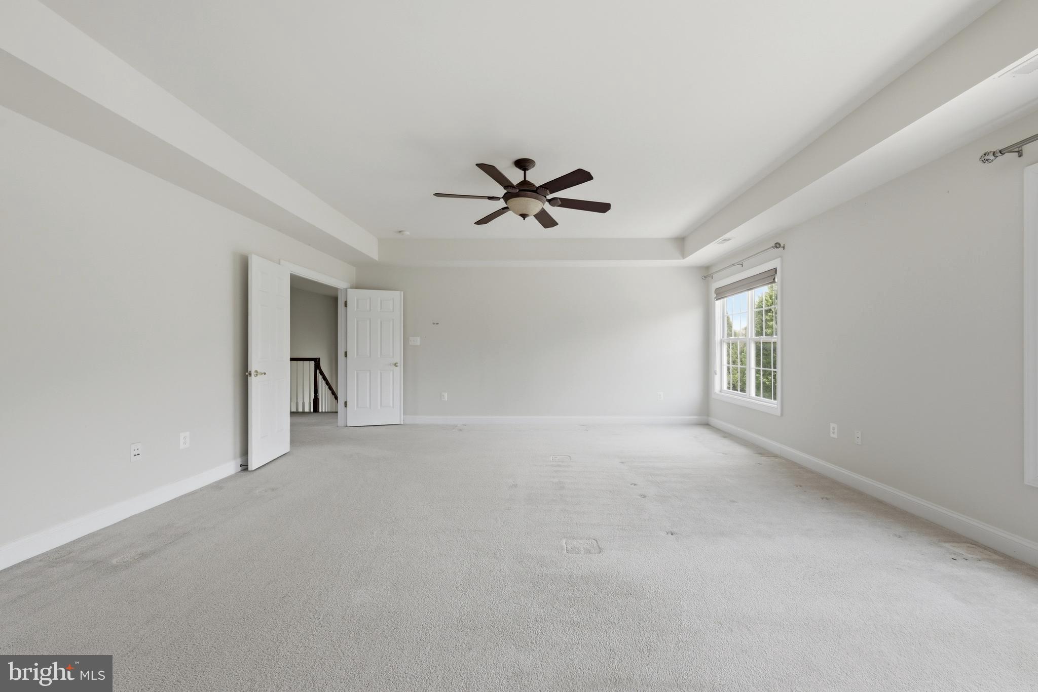 OAK KNOLL FARMS - Residential