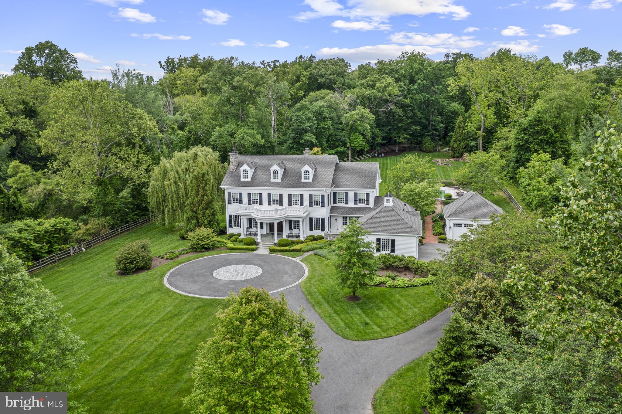 801 HILLSIDE ROAD