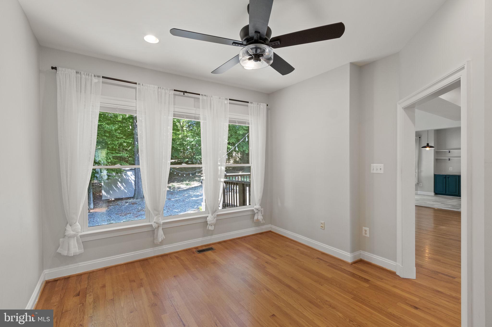 NORTH CLEARVIEW HEIGHTS - Residential Lease