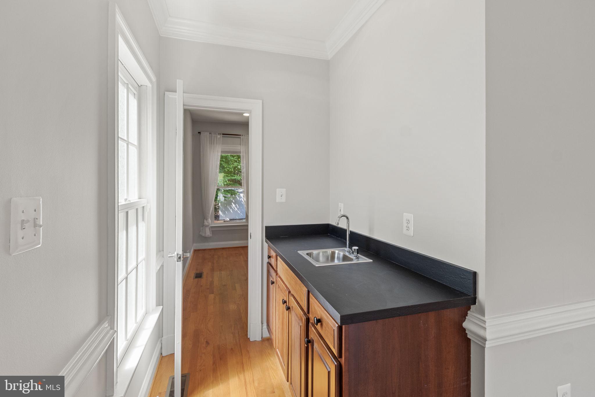 NORTH CLEARVIEW HEIGHTS - Residential Lease