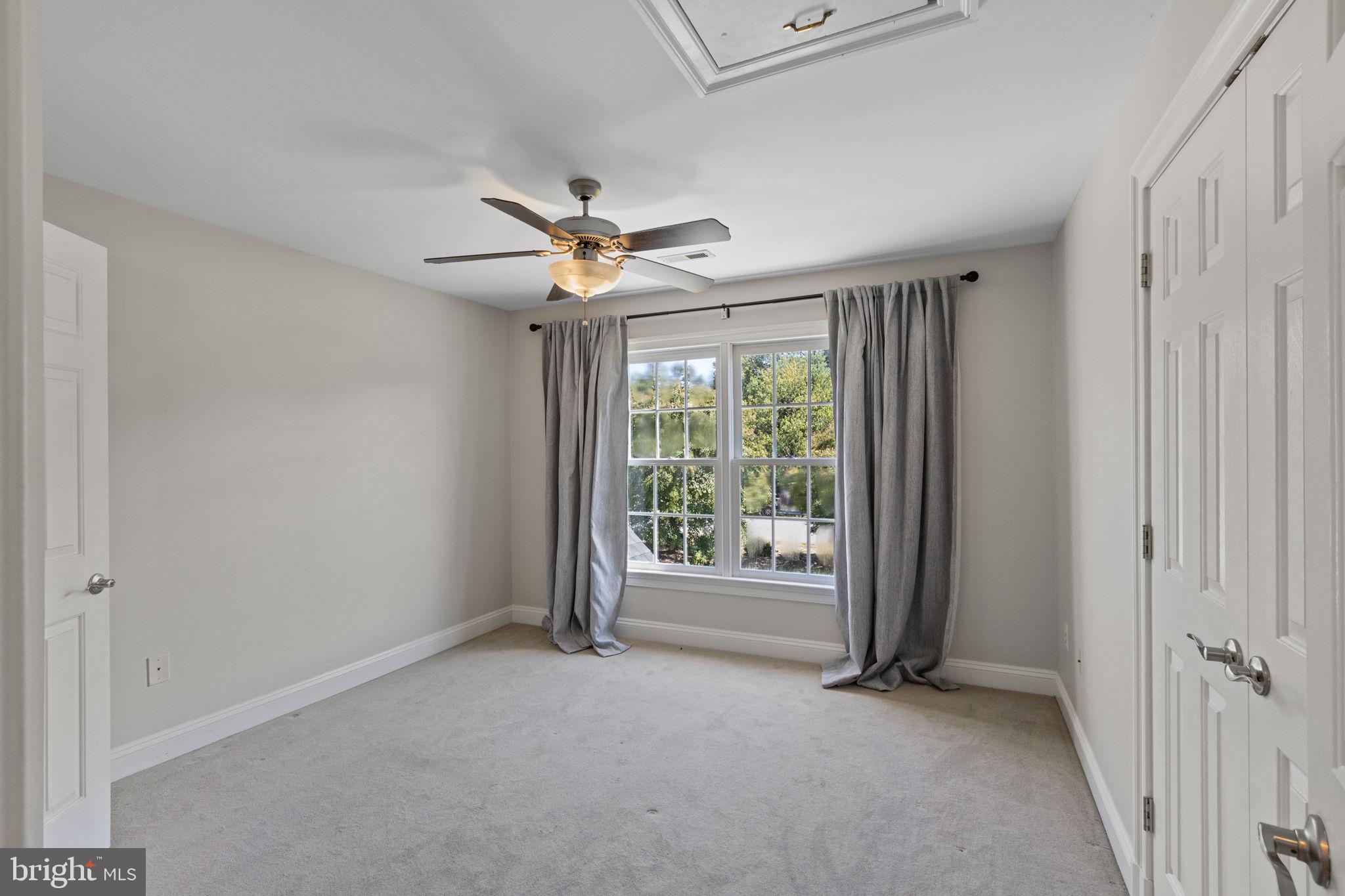 NORTH CLEARVIEW HEIGHTS - Residential Lease