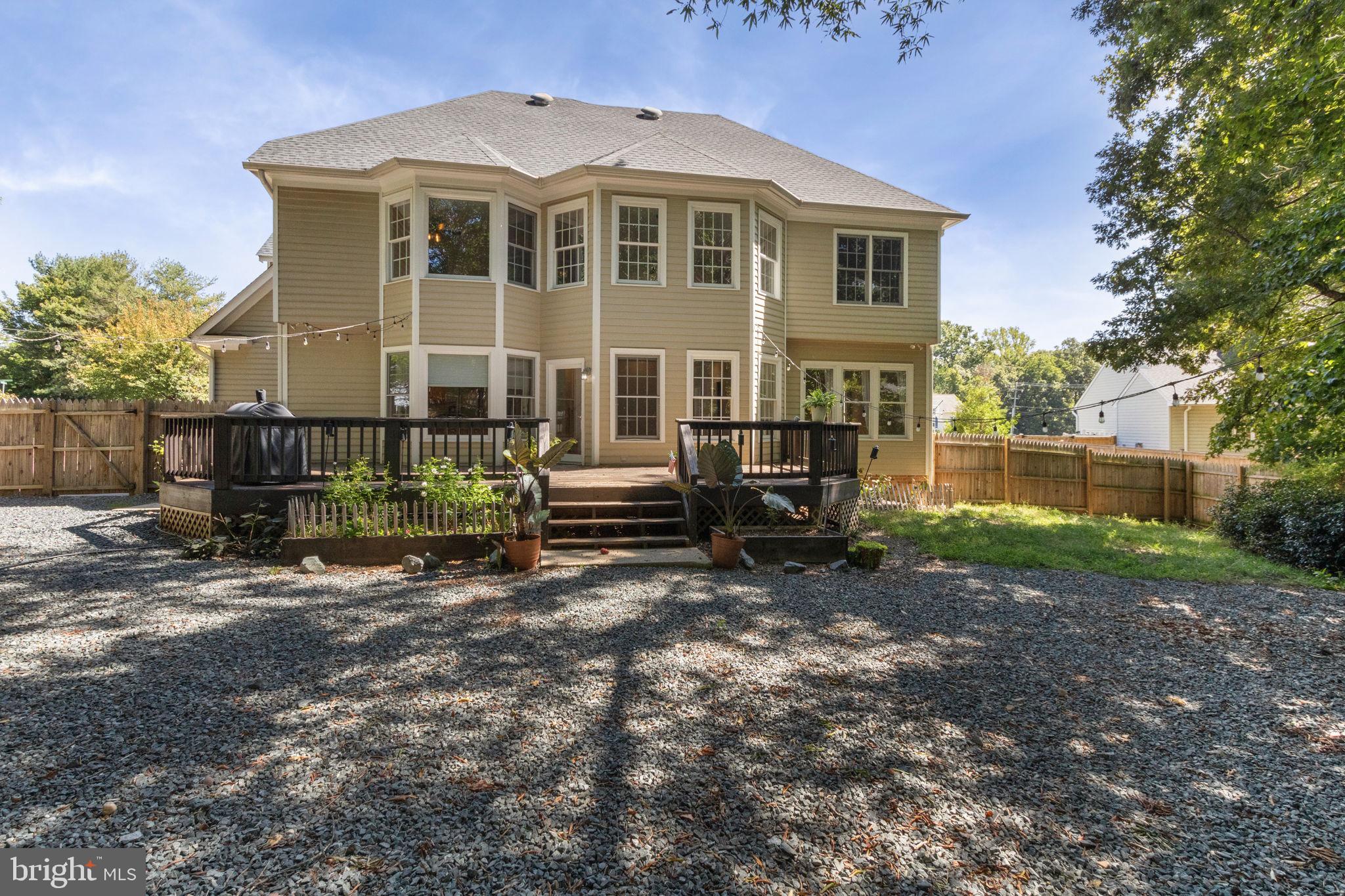 NORTH CLEARVIEW HEIGHTS - Residential Lease