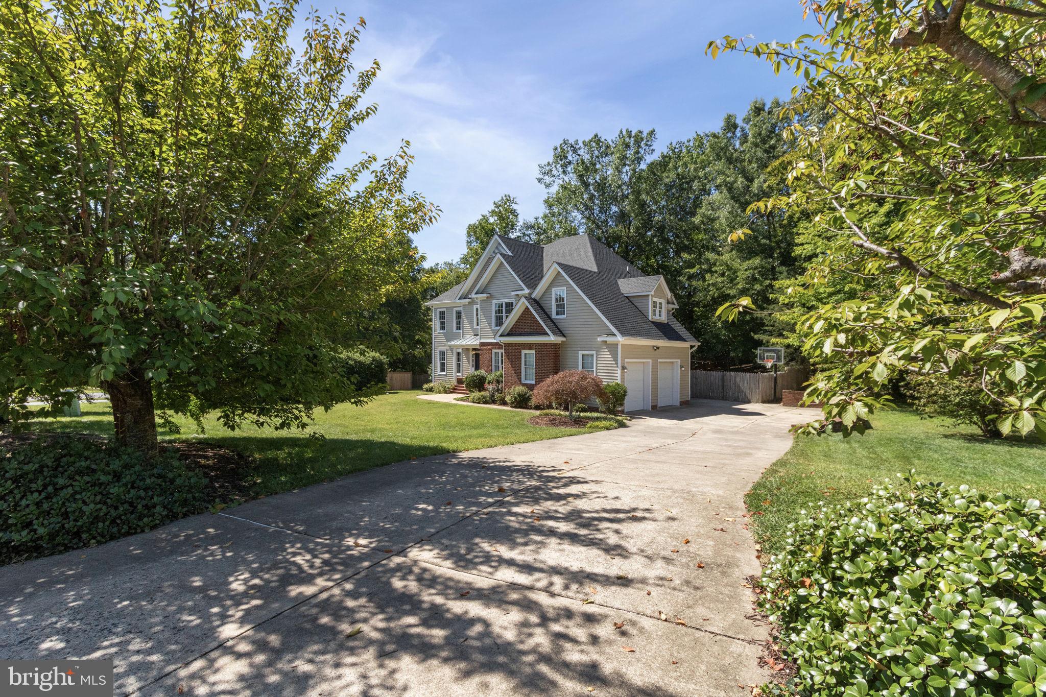 NORTH CLEARVIEW HEIGHTS - Residential Lease