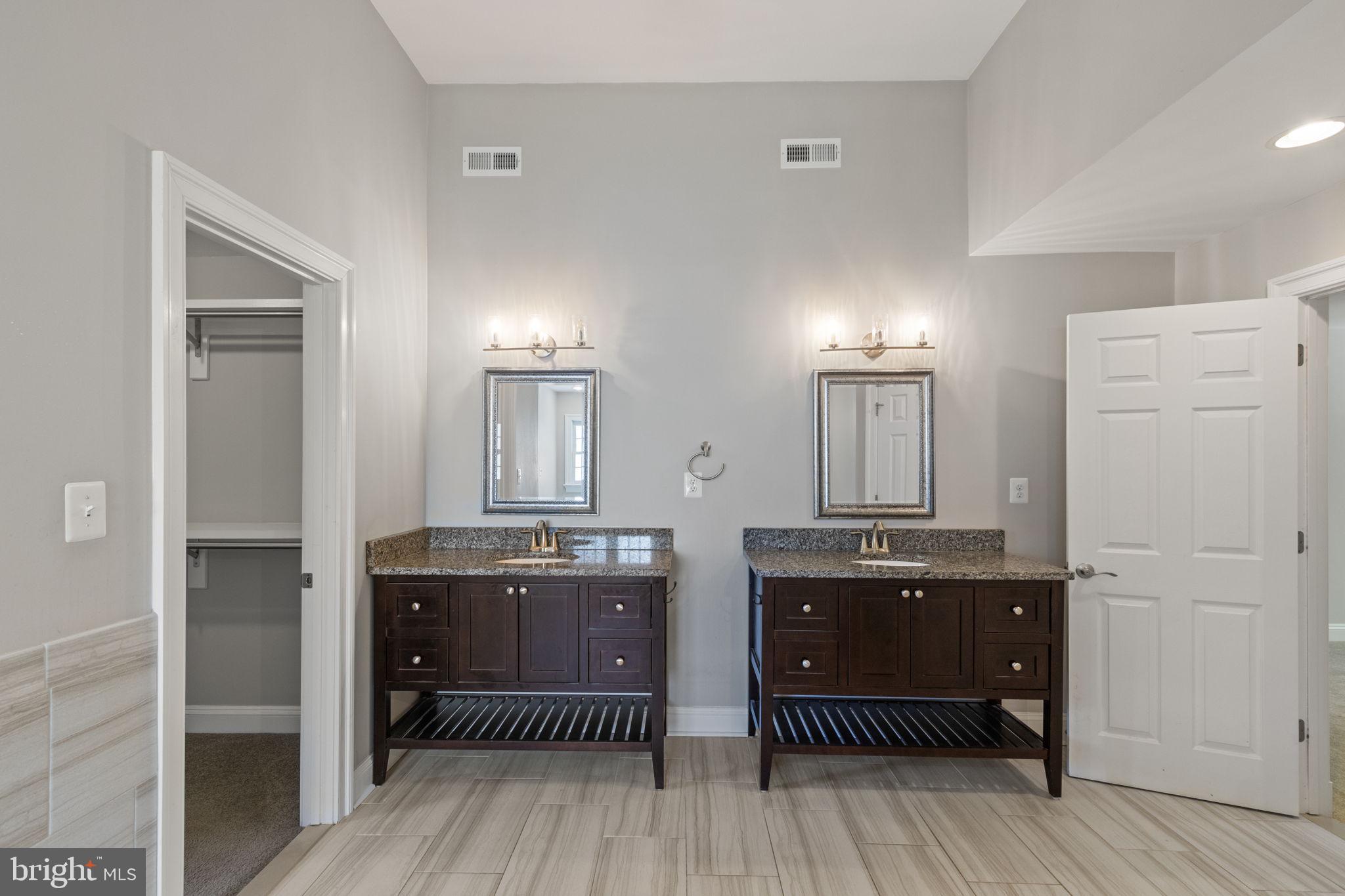 NORTH CLEARVIEW HEIGHTS - Residential Lease