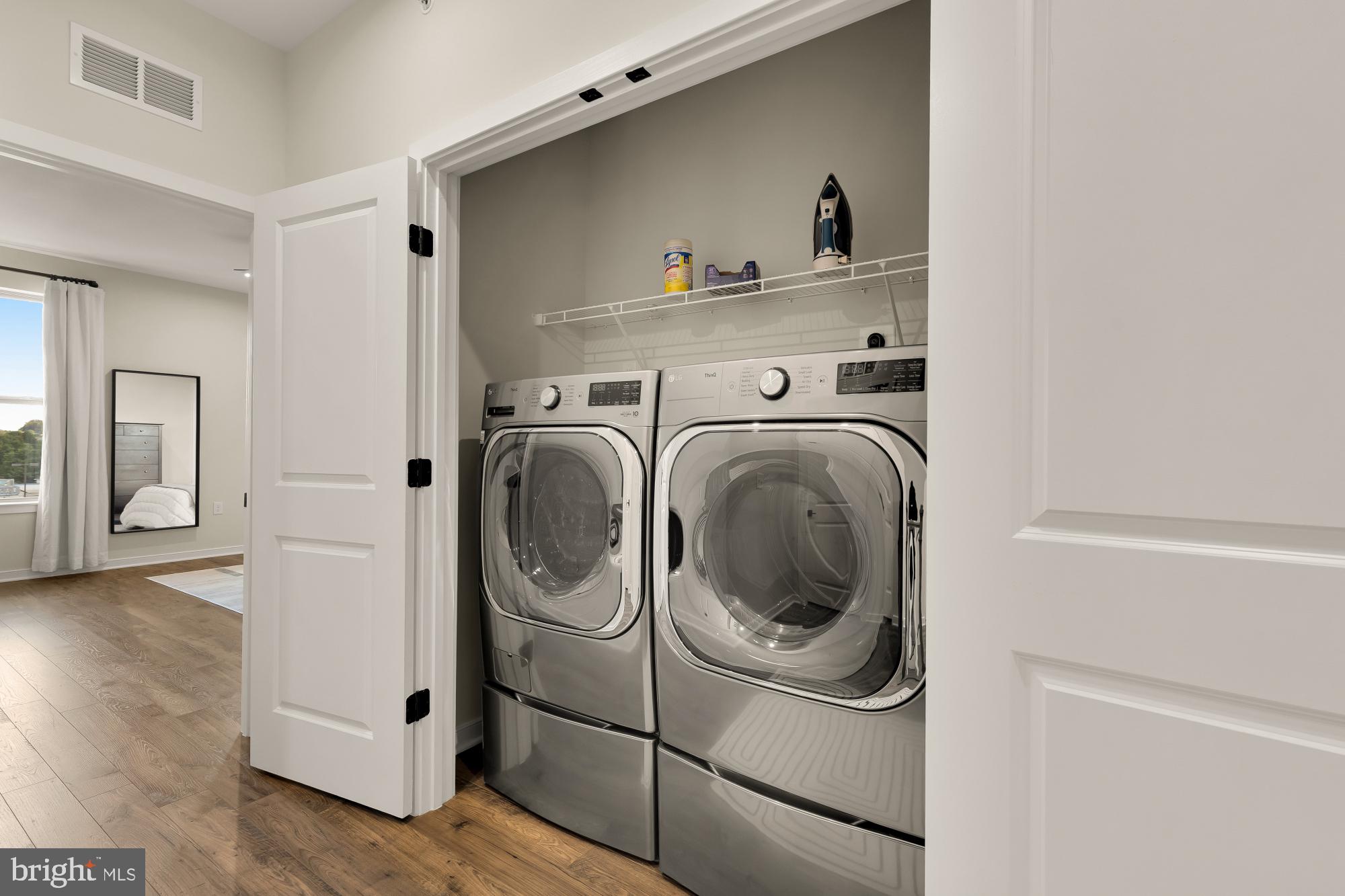 STERLING - Residential