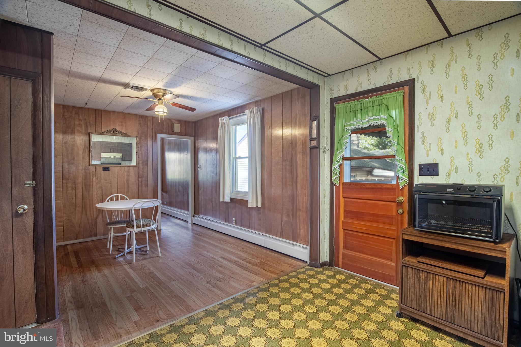 CALIFORNIA GROVE - Residential