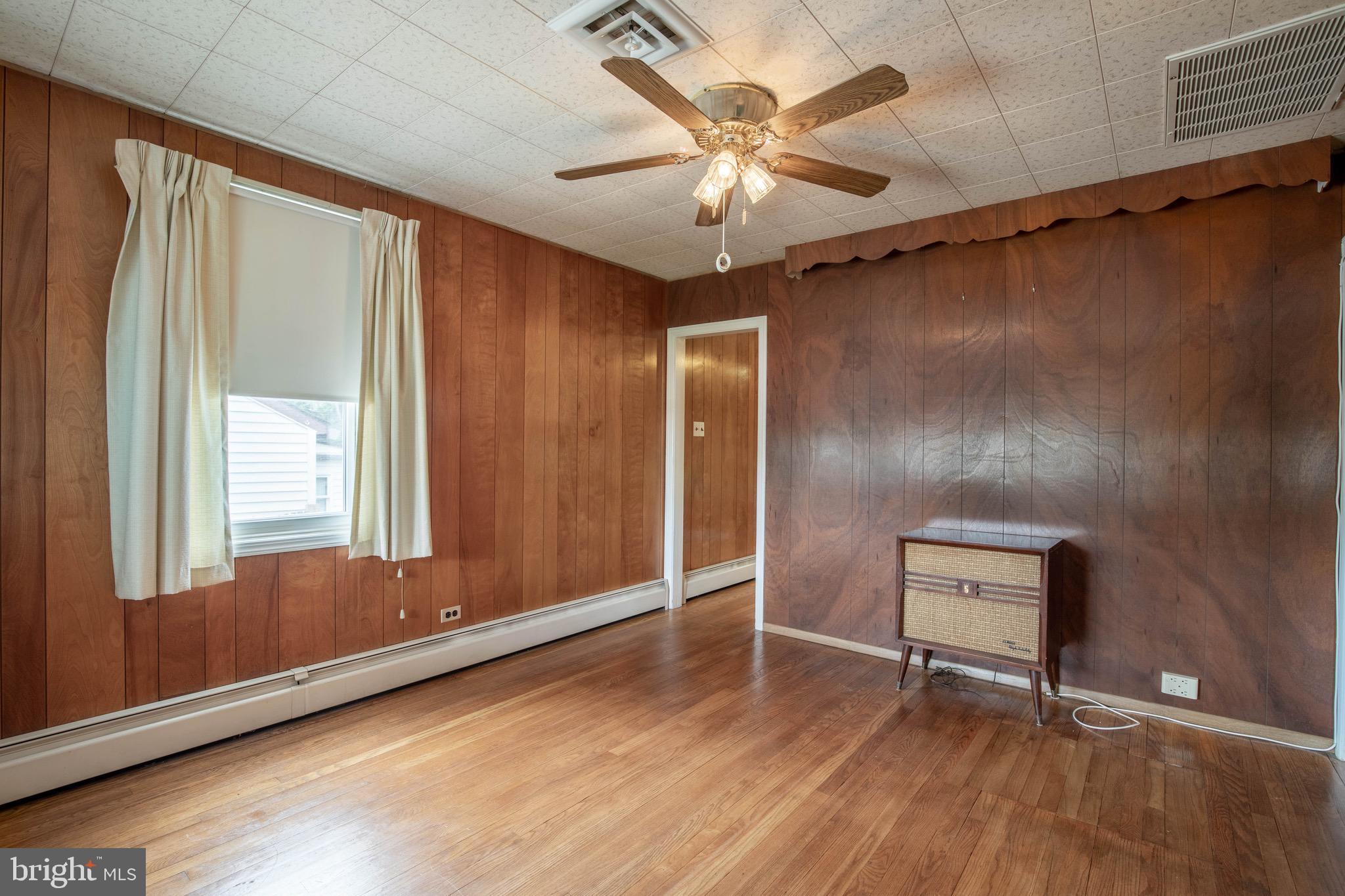 CALIFORNIA GROVE - Residential