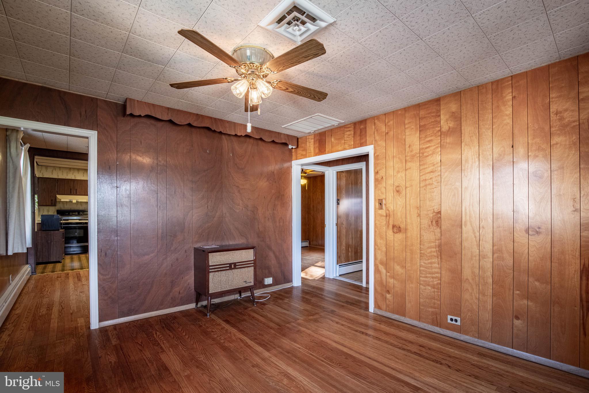 CALIFORNIA GROVE - Residential